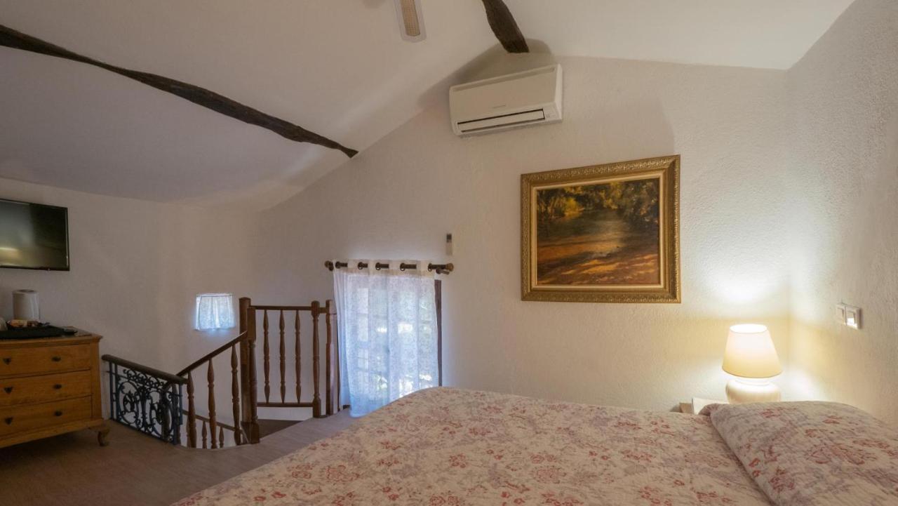 Hotel-Restaurant Le Moulin De La Camandoule Fayence Kültér fotó